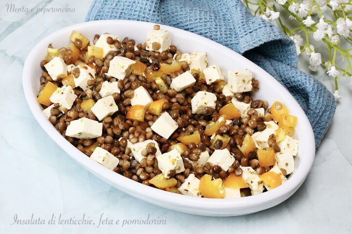 Insalata di lenticchie, feta e pomodorini