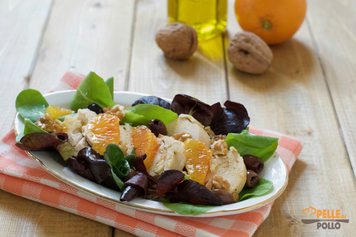 Insalata di pollo con arance e noci