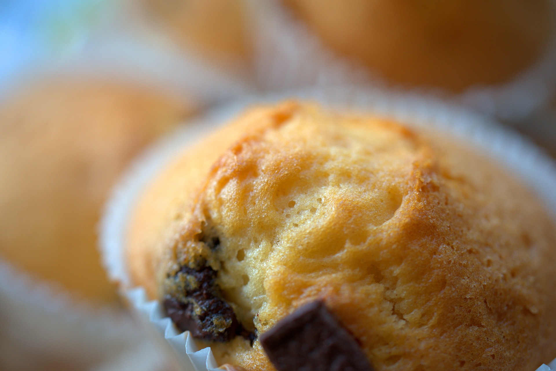 Muffin all’arancia e cioccolato: ricetta golosa per la tua colazione