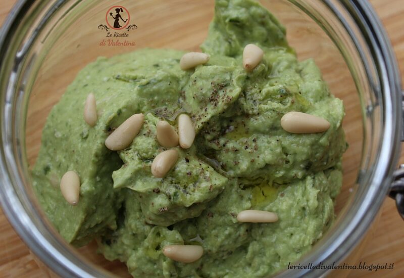 Pesto di basilico e avocado