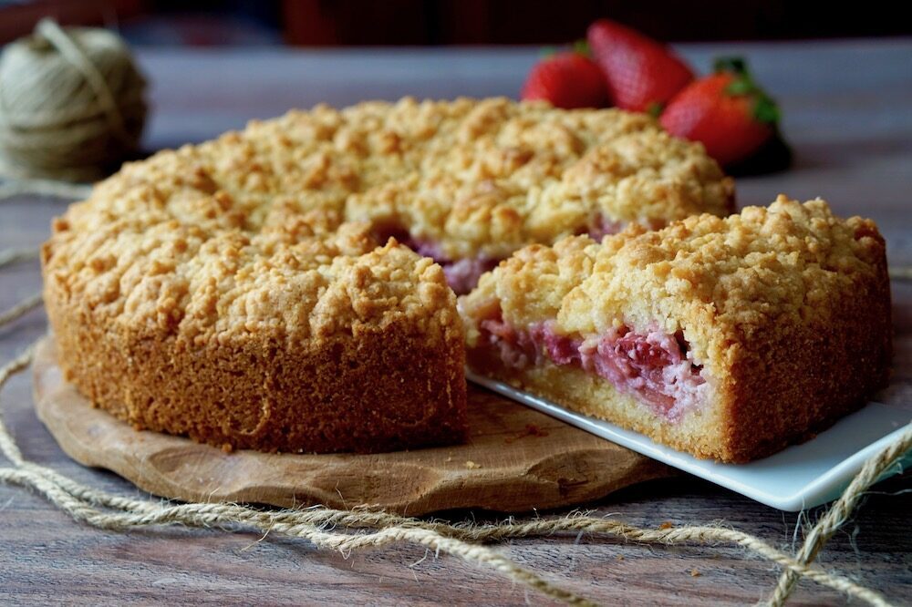 Sbriciolata alle fragole e ricotta