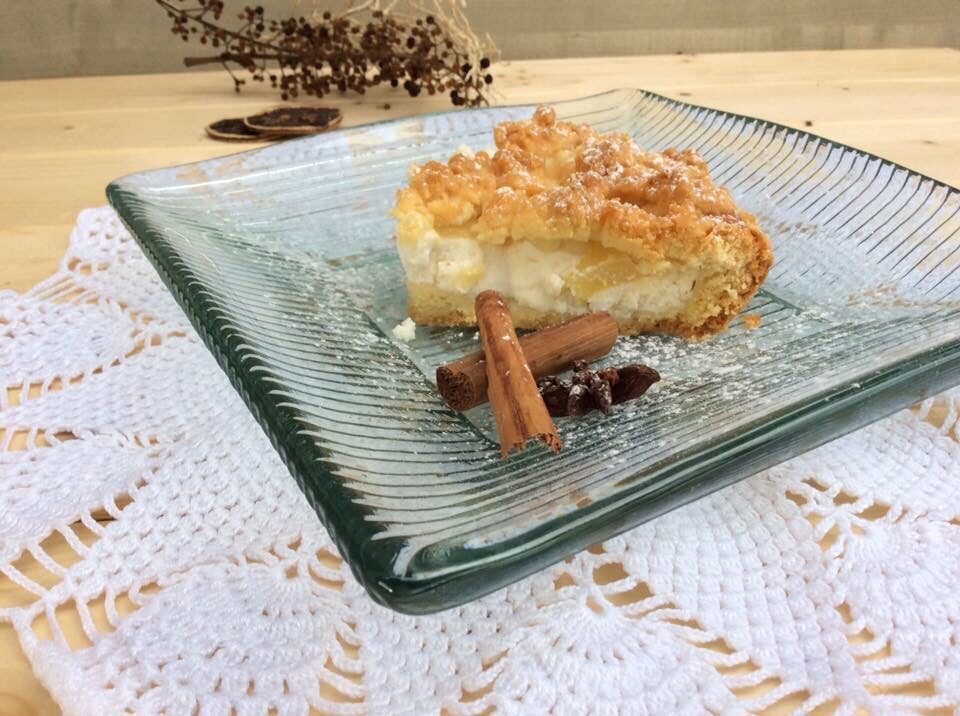 Sbrisolona con ricotta e ananas