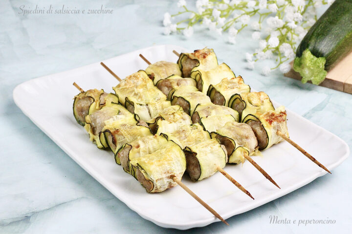 Spiedini di salsiccia e zucchine