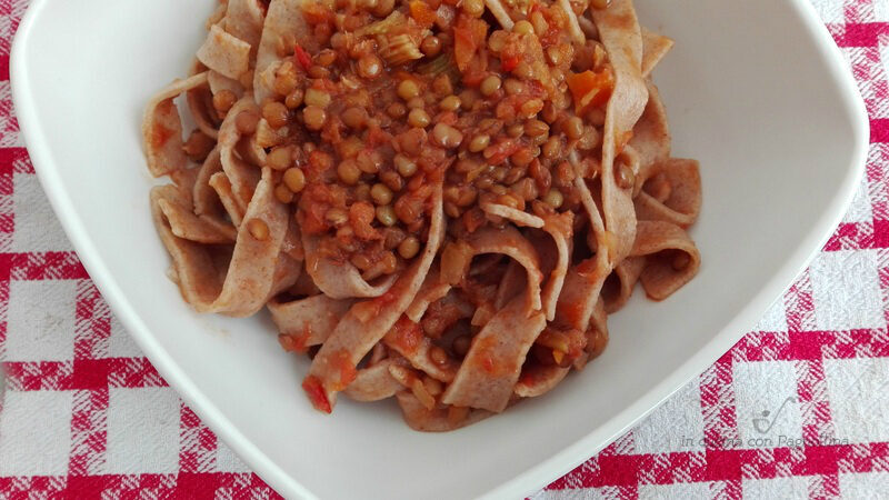 Tagliatelle integrali al ragù di lenticchie