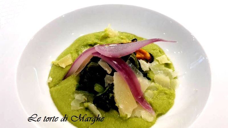 Vellutata di fave con cicoria cozze…..