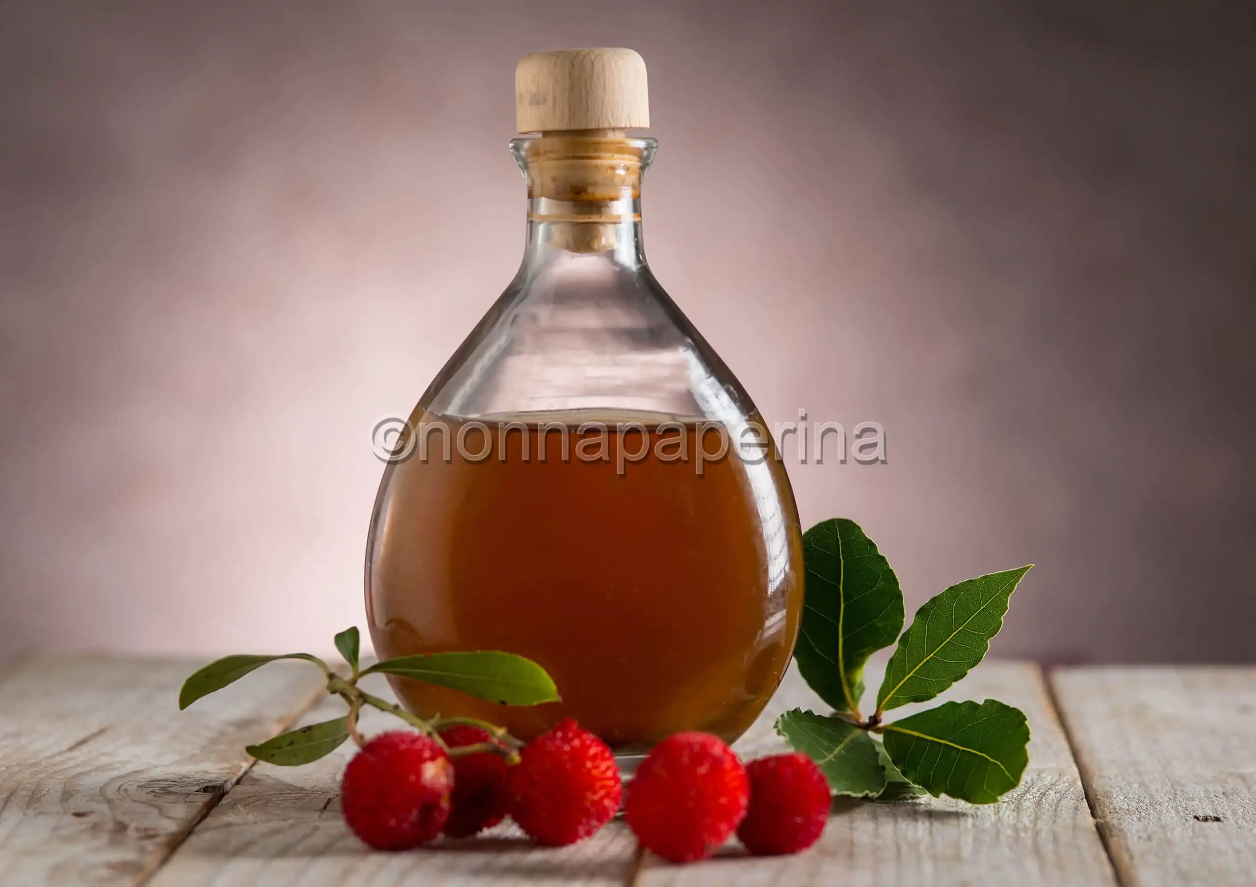 Aceto al corbezzolo, ottimo per verdure e contorni