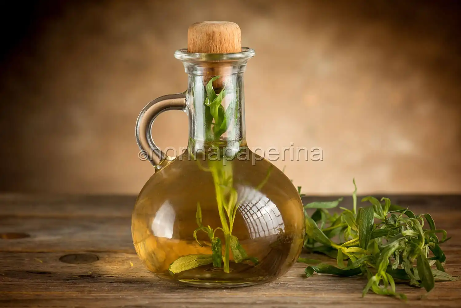 Aceto al dragoncello, un sostituto dell’aceto di vino
