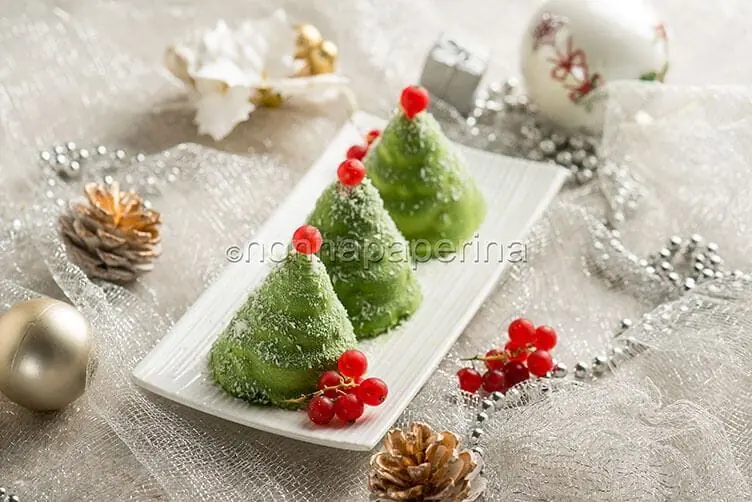 Alberelli di cioccolato bianco e vaniglia per Natale