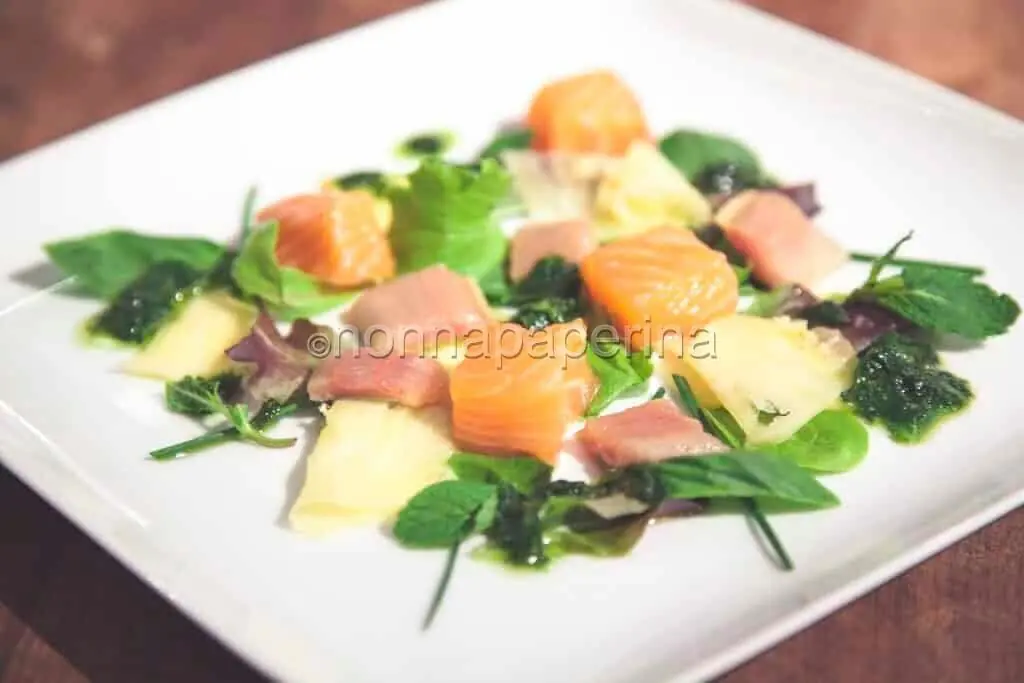Antipasto di pesce sfizioso? Cubi di salmone e sgombro con pesto alla valeriana