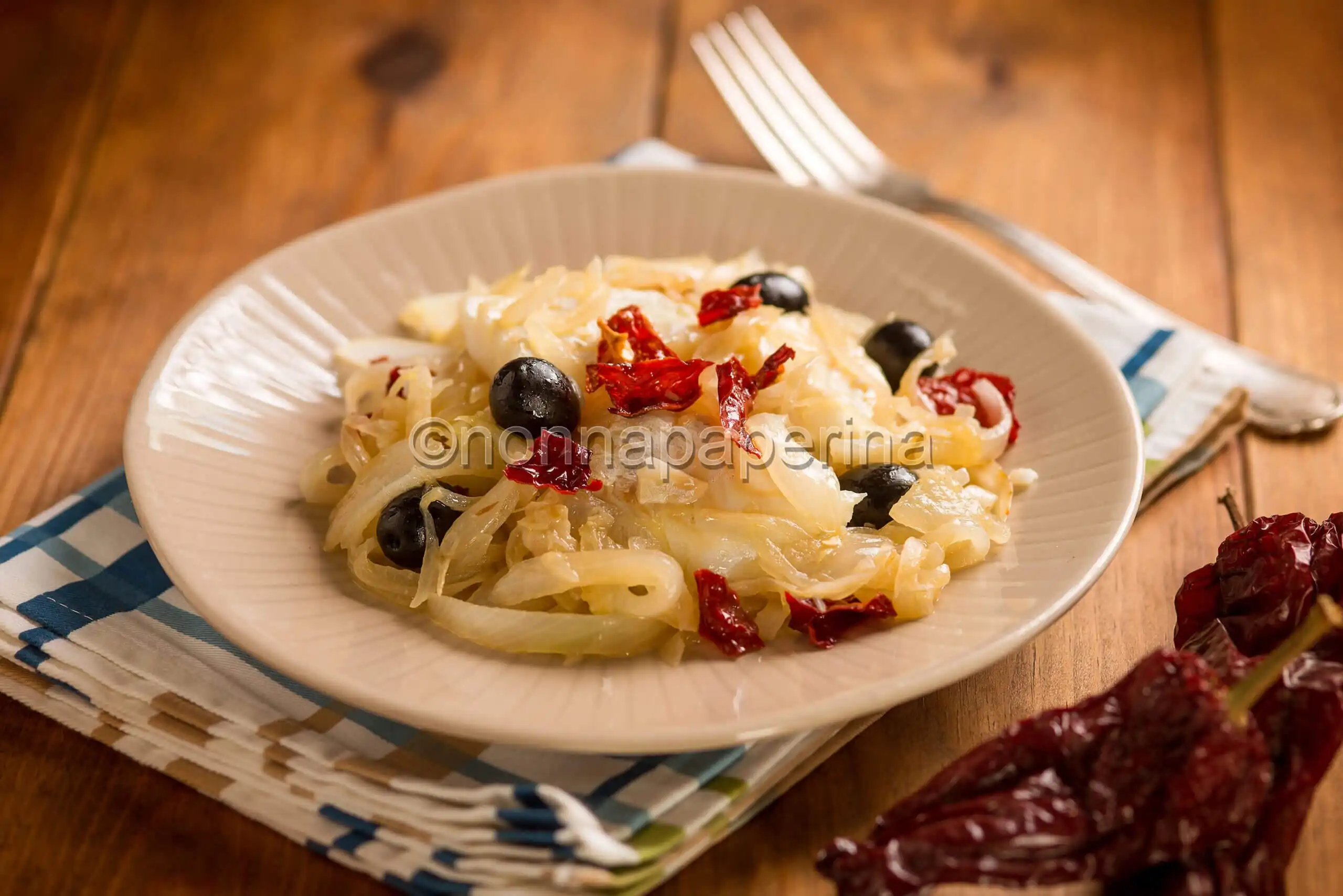 Baccalà con peperoni cruschi, un secondo colorato e saporito