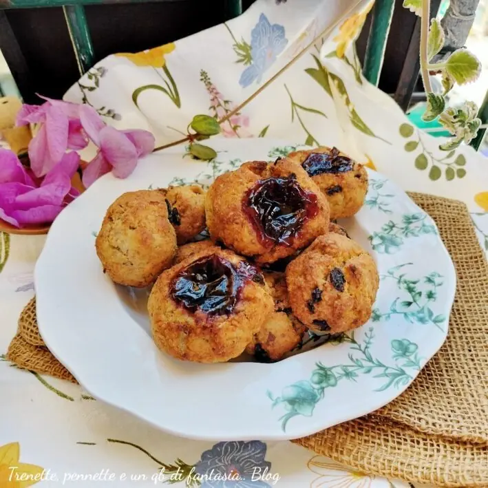 Biscotti alla banana e crusca di avena senza zucchero in friggitrice ad aria: super energetici e genuini