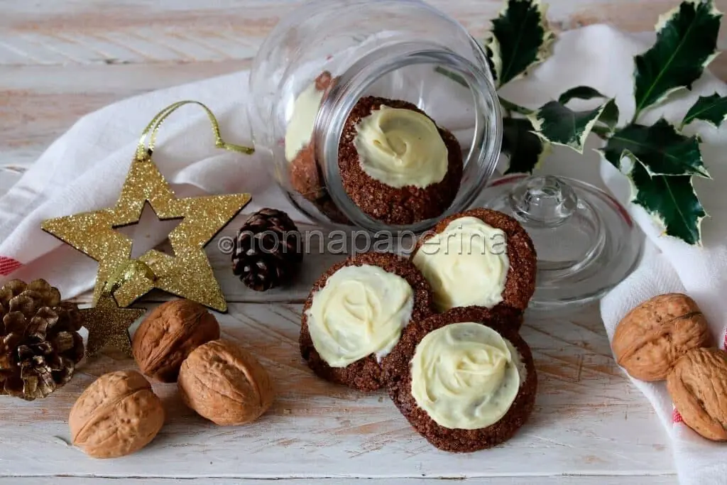Biscotti alle noci, dolci dolci e ancora dolci per Natale