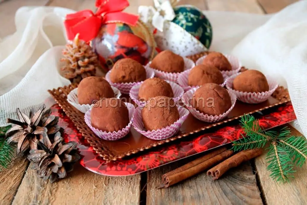 Bon bon morbidi e speziati alla confettura, a Natale siate creativi!