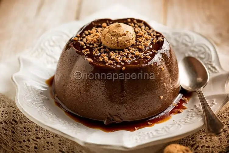 Bonet piemontese, un delizioso budino agli amaretti