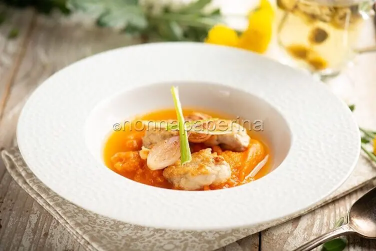 Brodo di tè al crisantemo con animelle, un piatto delicato