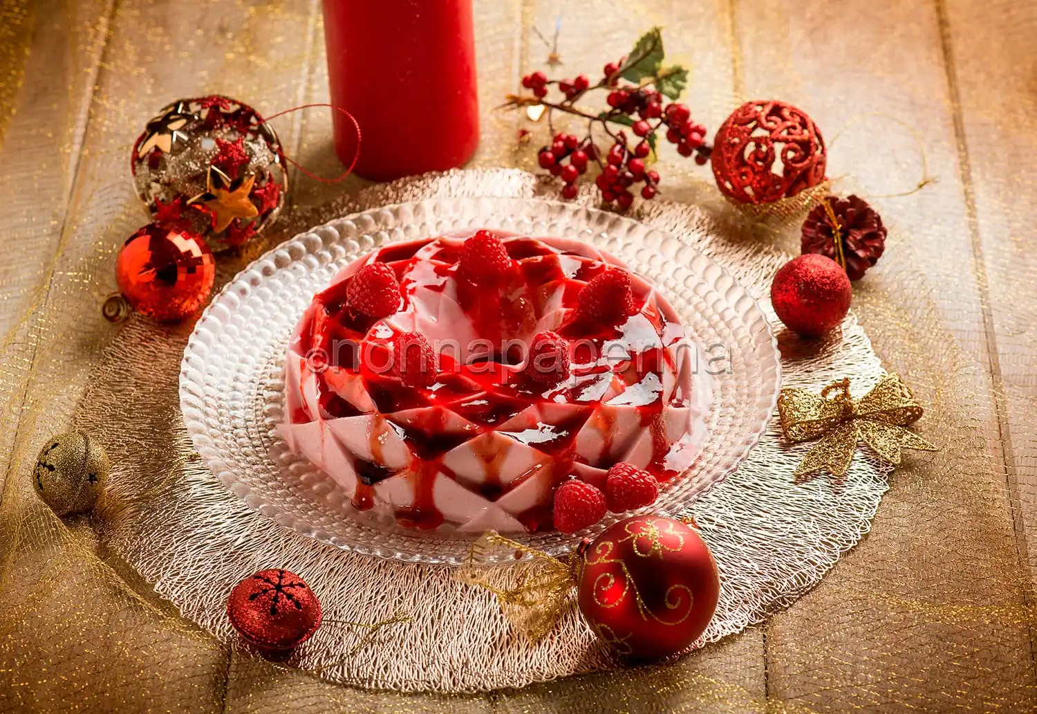 Budino ai lamponi, un dessert per le festività natalizie