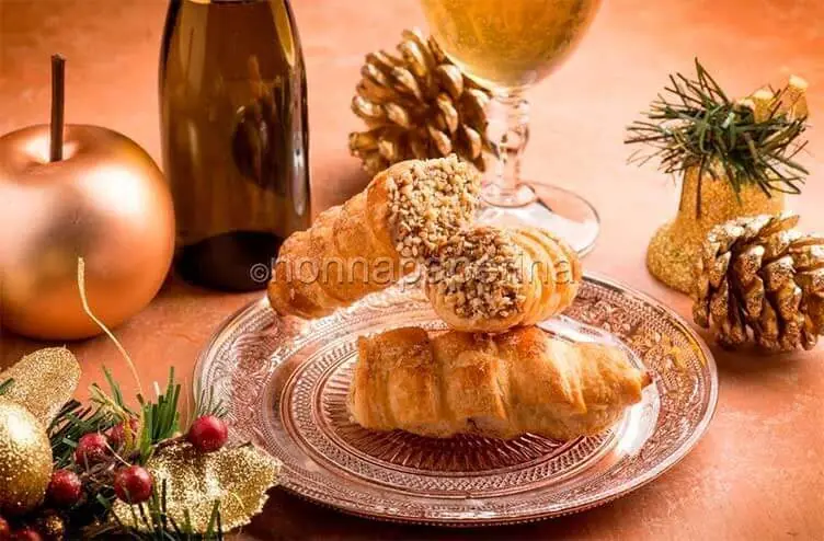 Cannoncini con crema pasticcera: eleganza e gusto