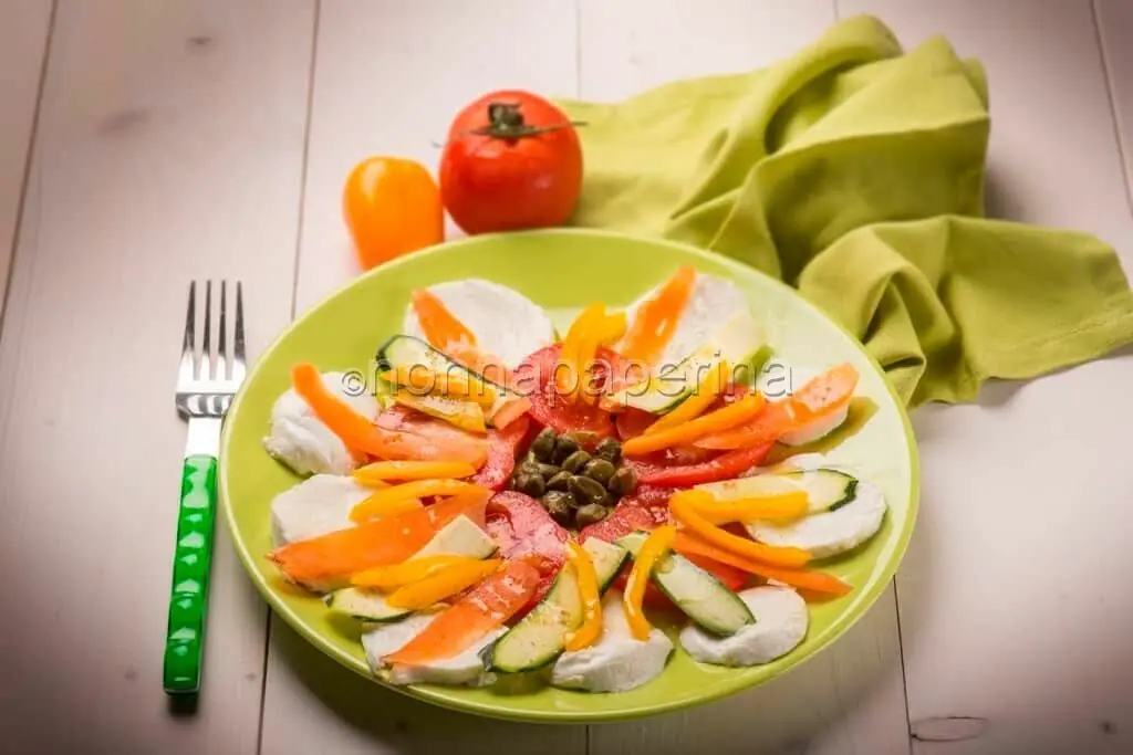 Caprese di verdure, un pasto veloce, leggero e perfetto per ogni occasione
