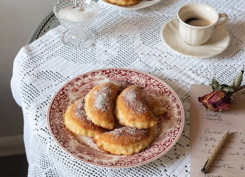 Cassatelle di ricotta siciliane