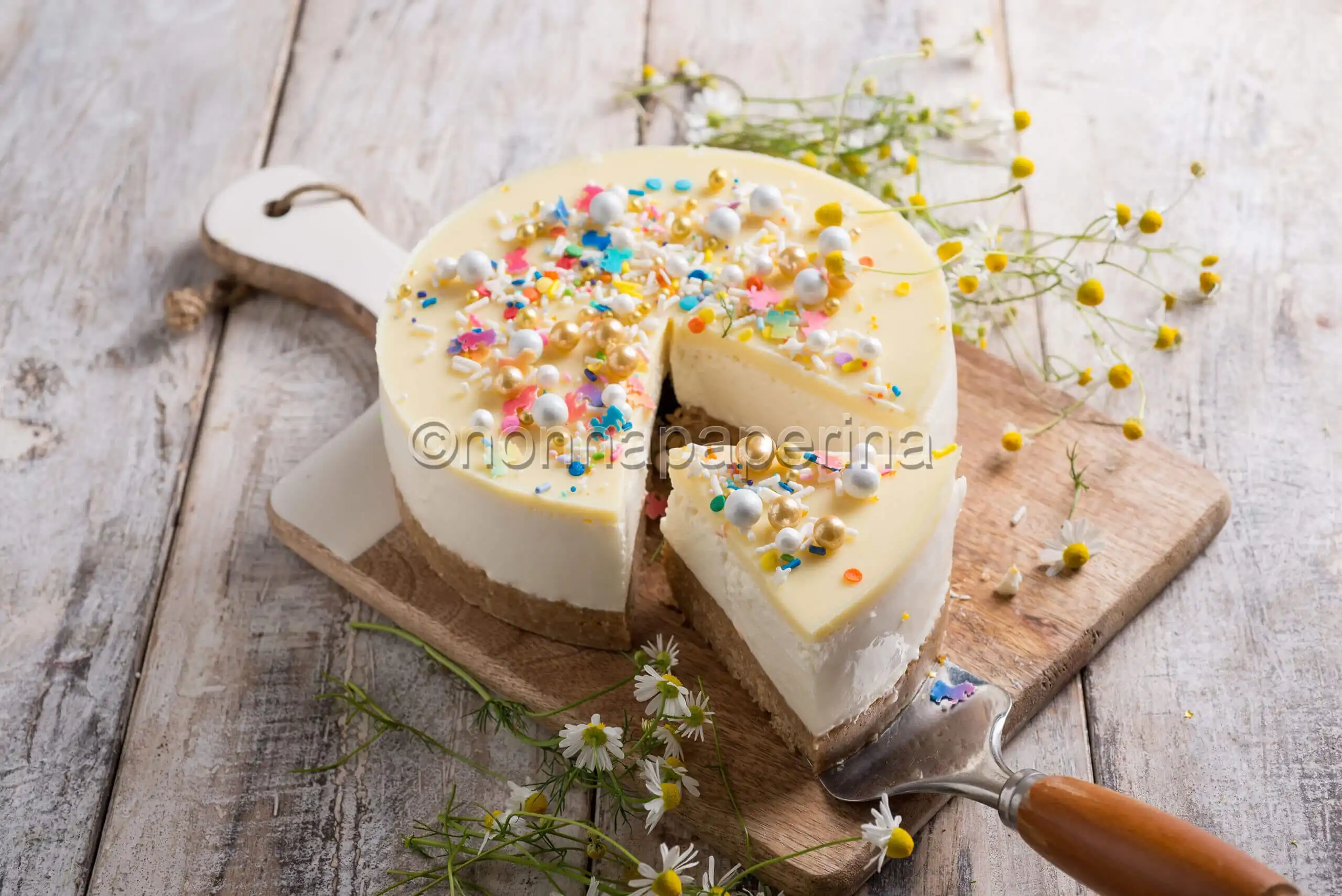 Cheesecake alla camomilla senza glutine, una torta delicata