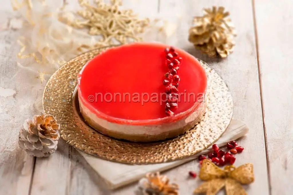 Cheesecake alla melagrana, gusto e colore a tavola