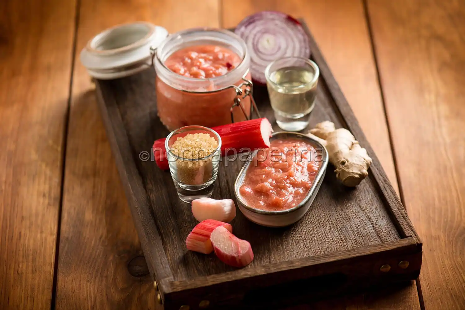 Chutney di rabarbaro, un ottimo intingolo agrodolce