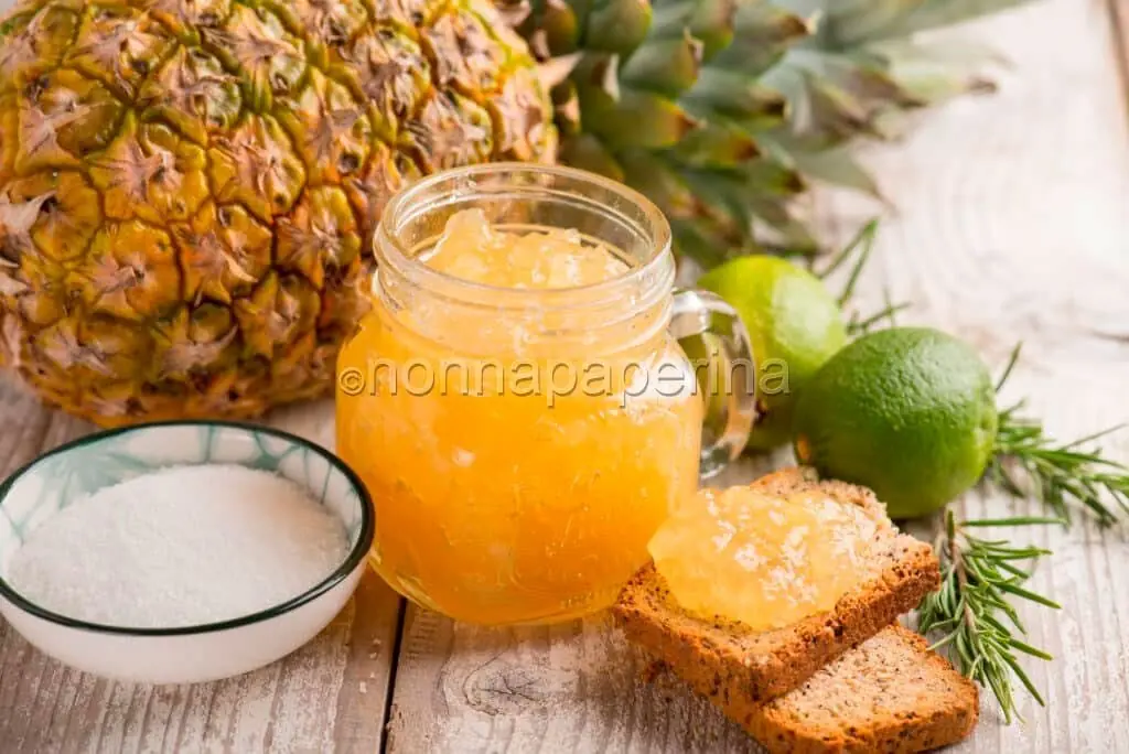 Confettura di ananas