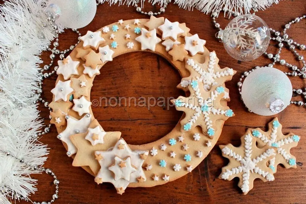 Corona di biscotti, impreziosite il vostro Natale!