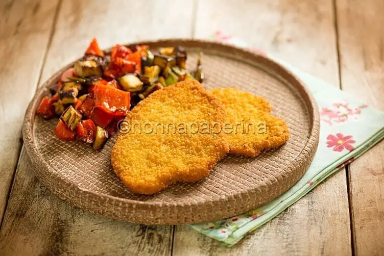Cotolette di pollo con verdure saltate, un perfetto secondo