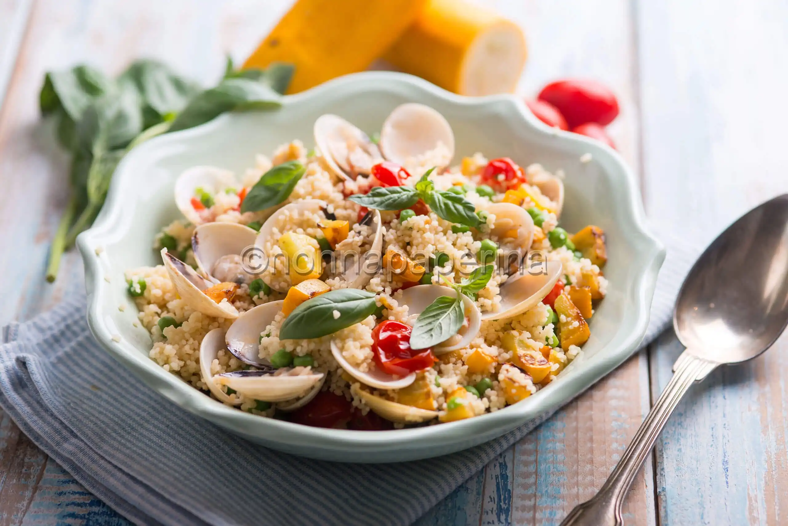 Cous cous con vongole e zucchine, un piatto tra mare e terra