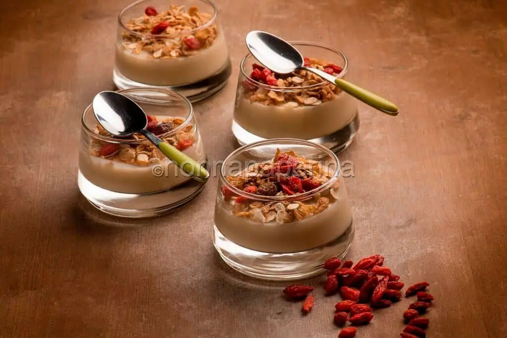 Crema di mandorle e muesli: un dessert per palati sopraffini!