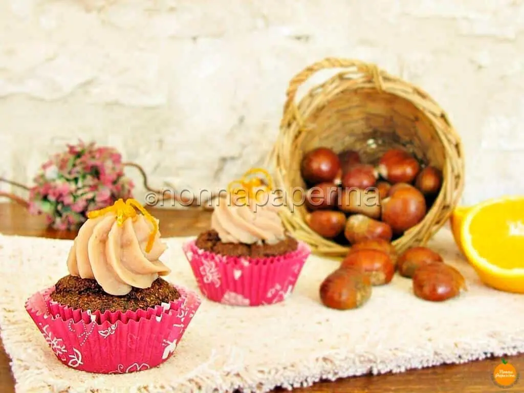 Cupcake al cocco e arancia con crema alle castagne