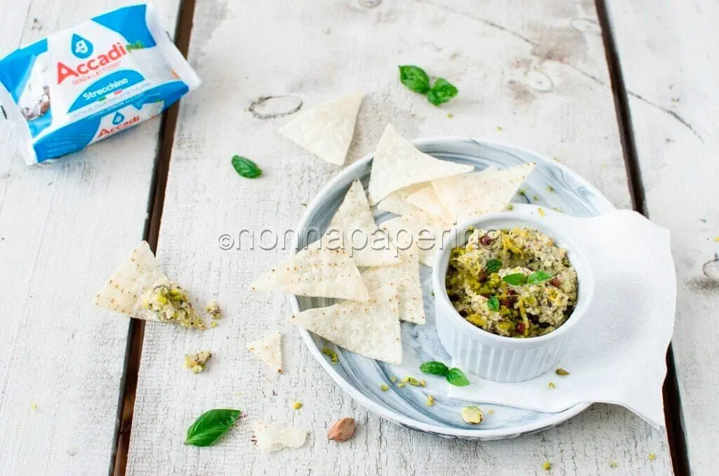 Dip pistacchi e stracchino : un’ottima salsa