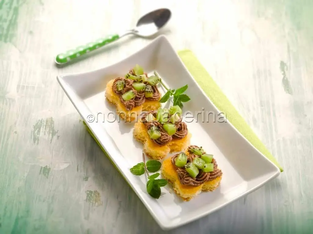 Dolcetti alla crema di cioccolato soffici e golosi
