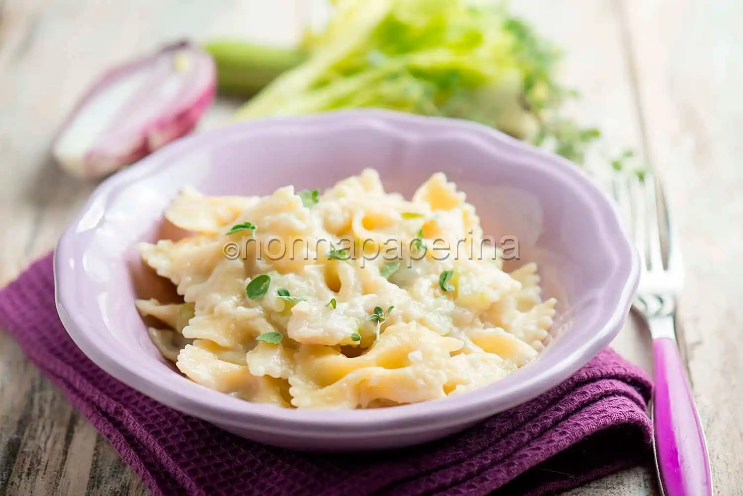 Farfalle con pesto di cavolfiore, un piatto semplice