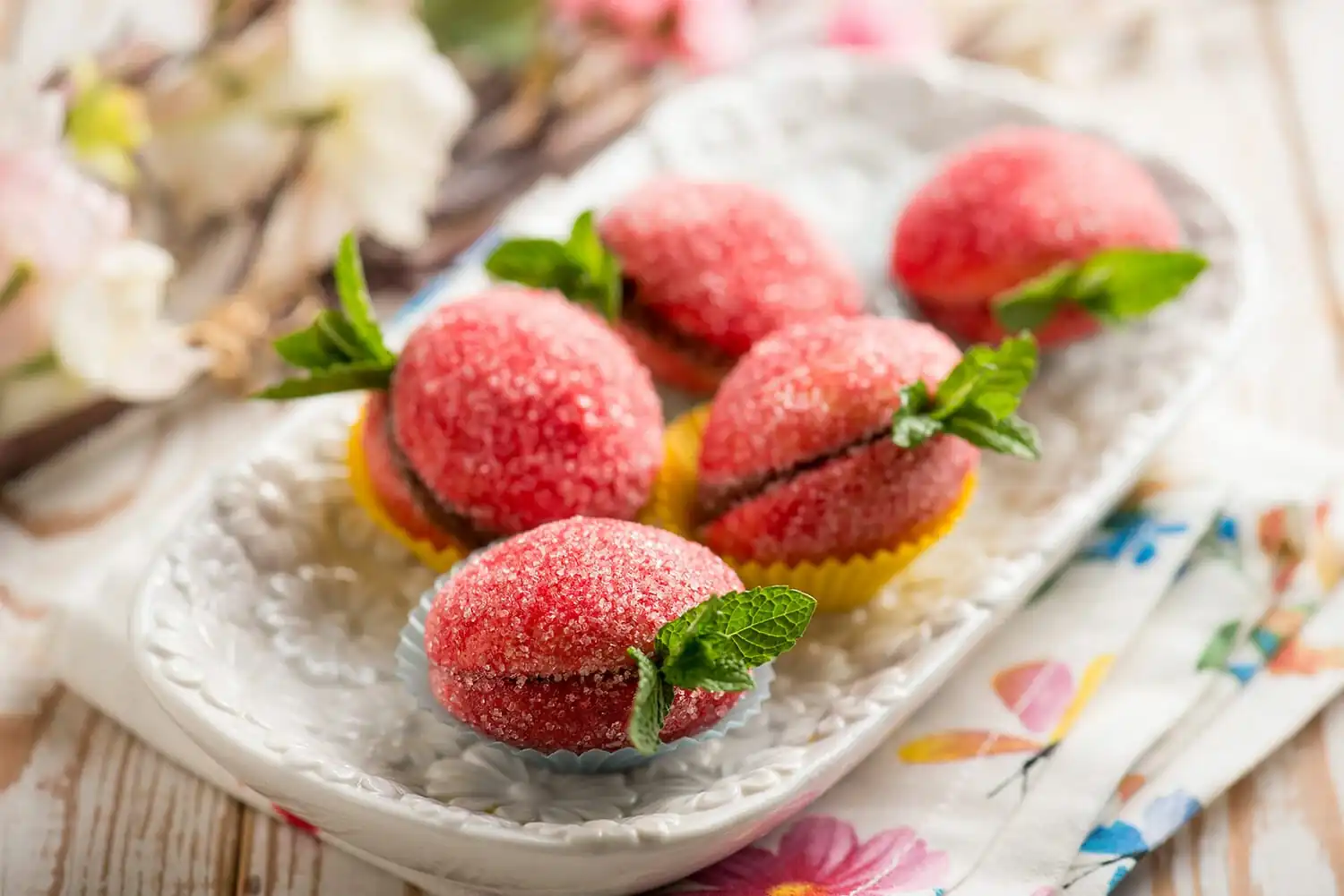 Finte pesche all’alchermes , una deliziosa ricetta