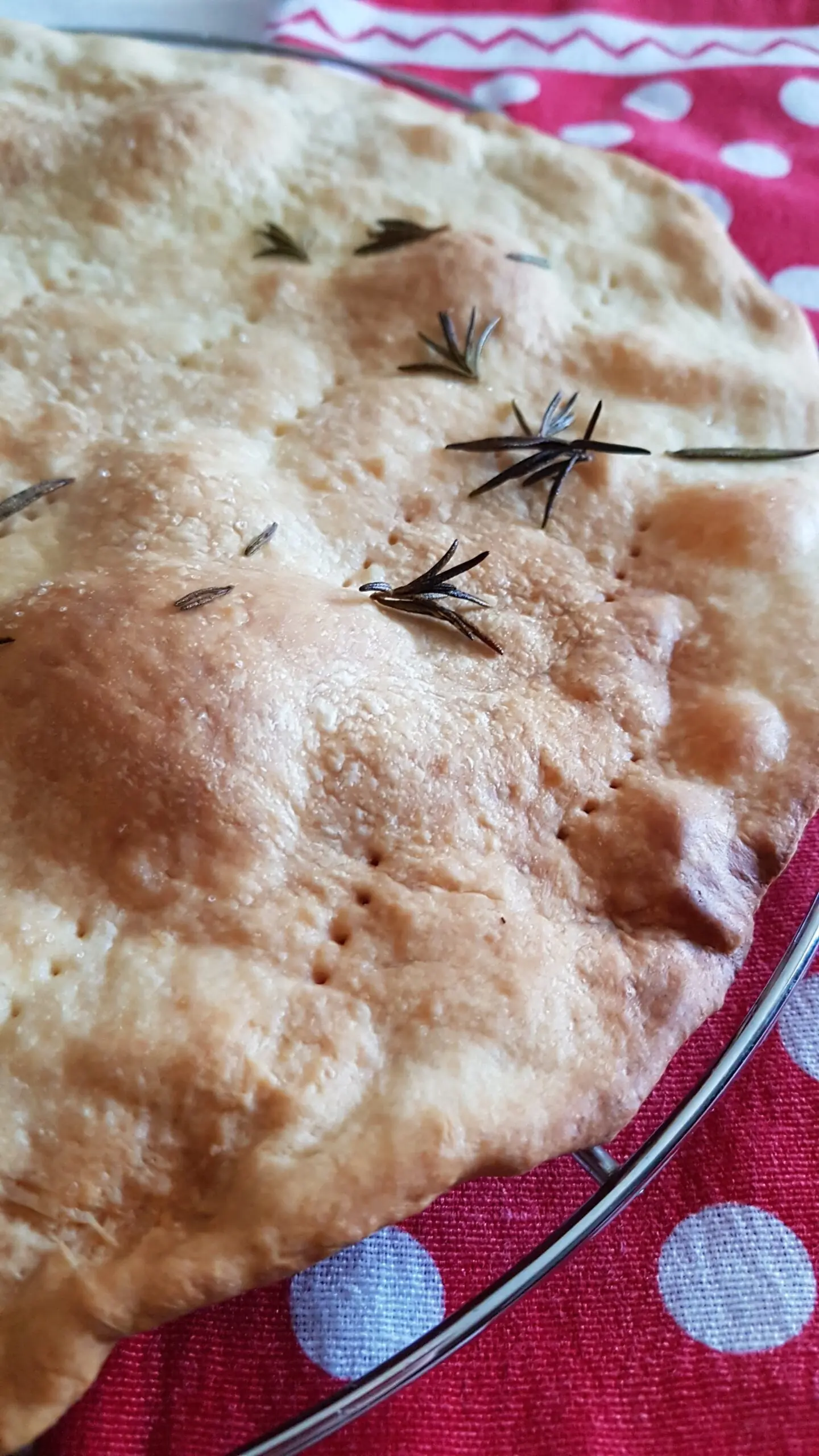 Focaccia croccante senza lievito