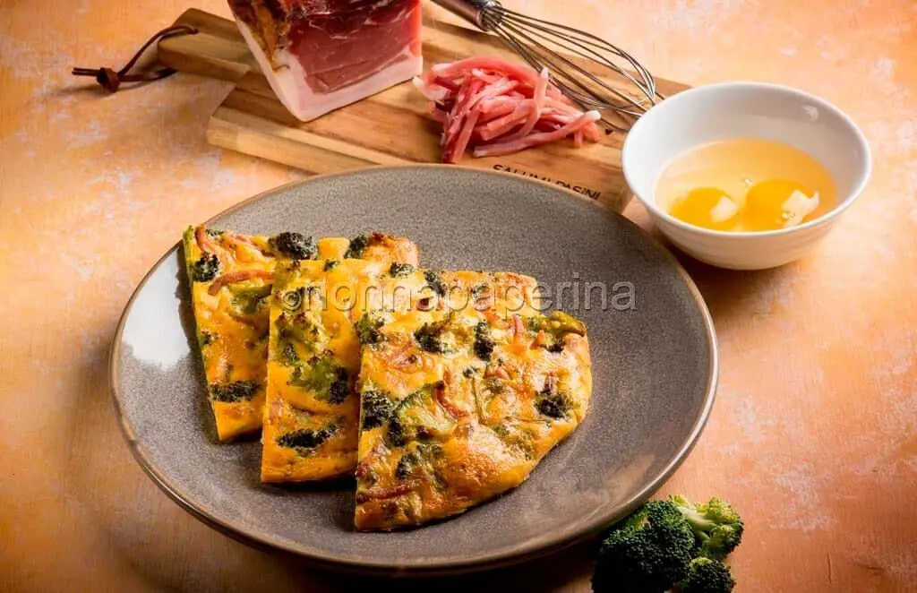 Frittata al forno con broccoli e speck