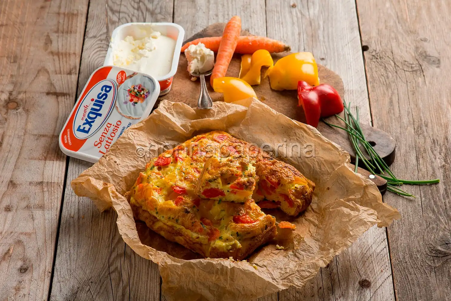 Frittata con peperoni e carote, un contorno gustoso