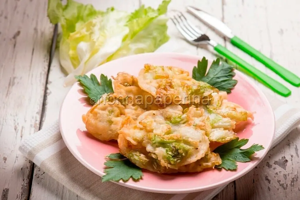 Frittelle di scarola: gusto, leggerezza e attenzione all’alimentazione sana