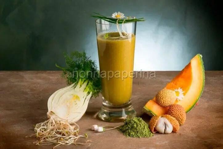 Frullato di finocchio, litchi, melone e polpa di albicocca