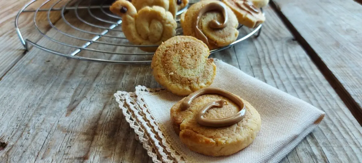 Girelle di pasta frolla alla Nocciolata bianca