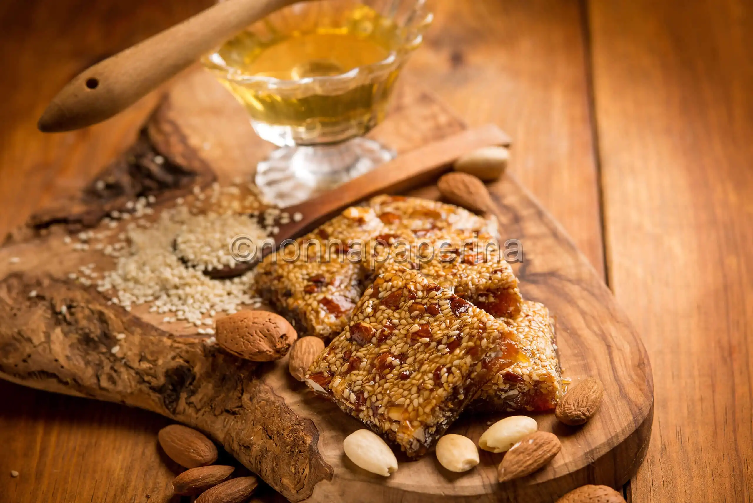 Giuggiulena, dalla Sicilia un dolce tipicamente natalizio