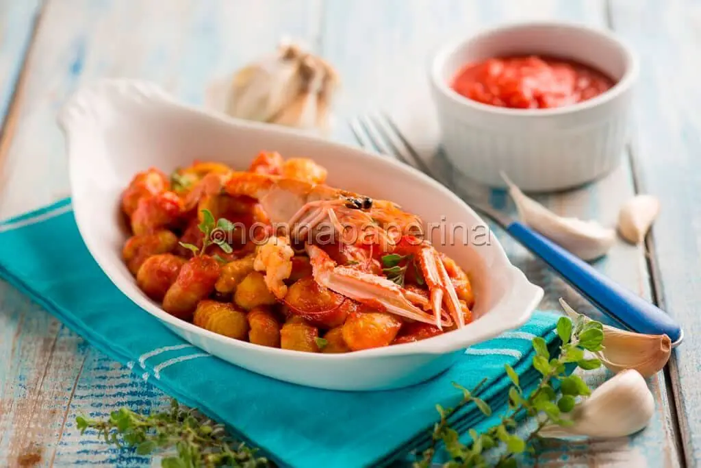 Gnocchetti al sugo di scampi, piatto unico al sapore di mare