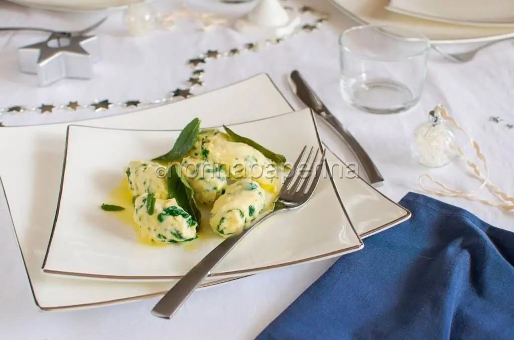 Gnudi agli spinaci , piatto tipico della tradizione toscana