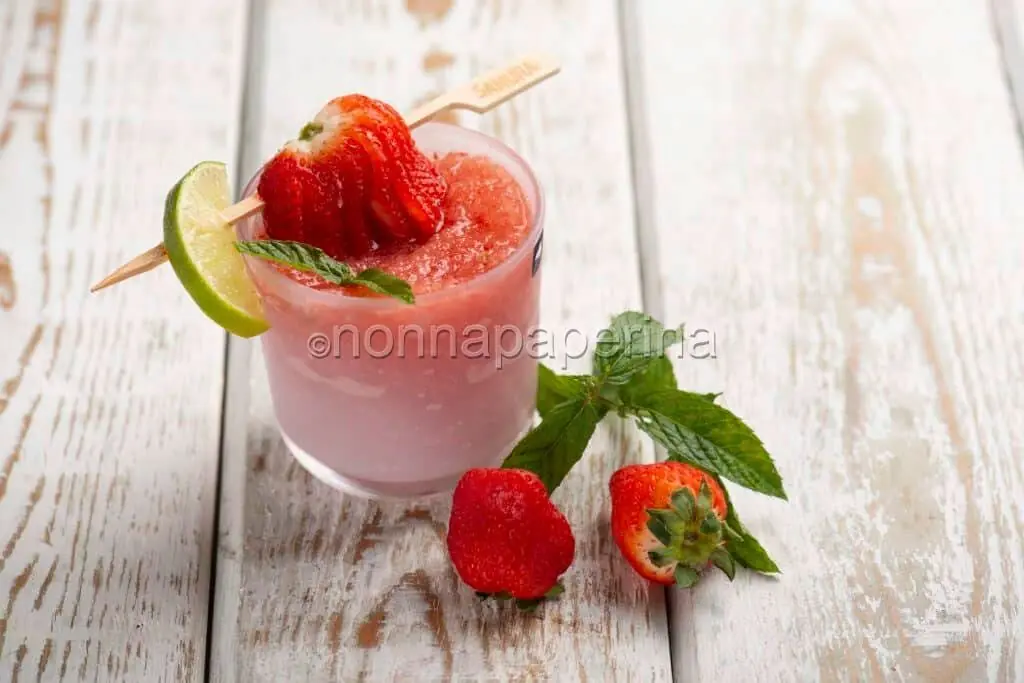 Granita di fragole, viva l’estate! Rinfrescante
