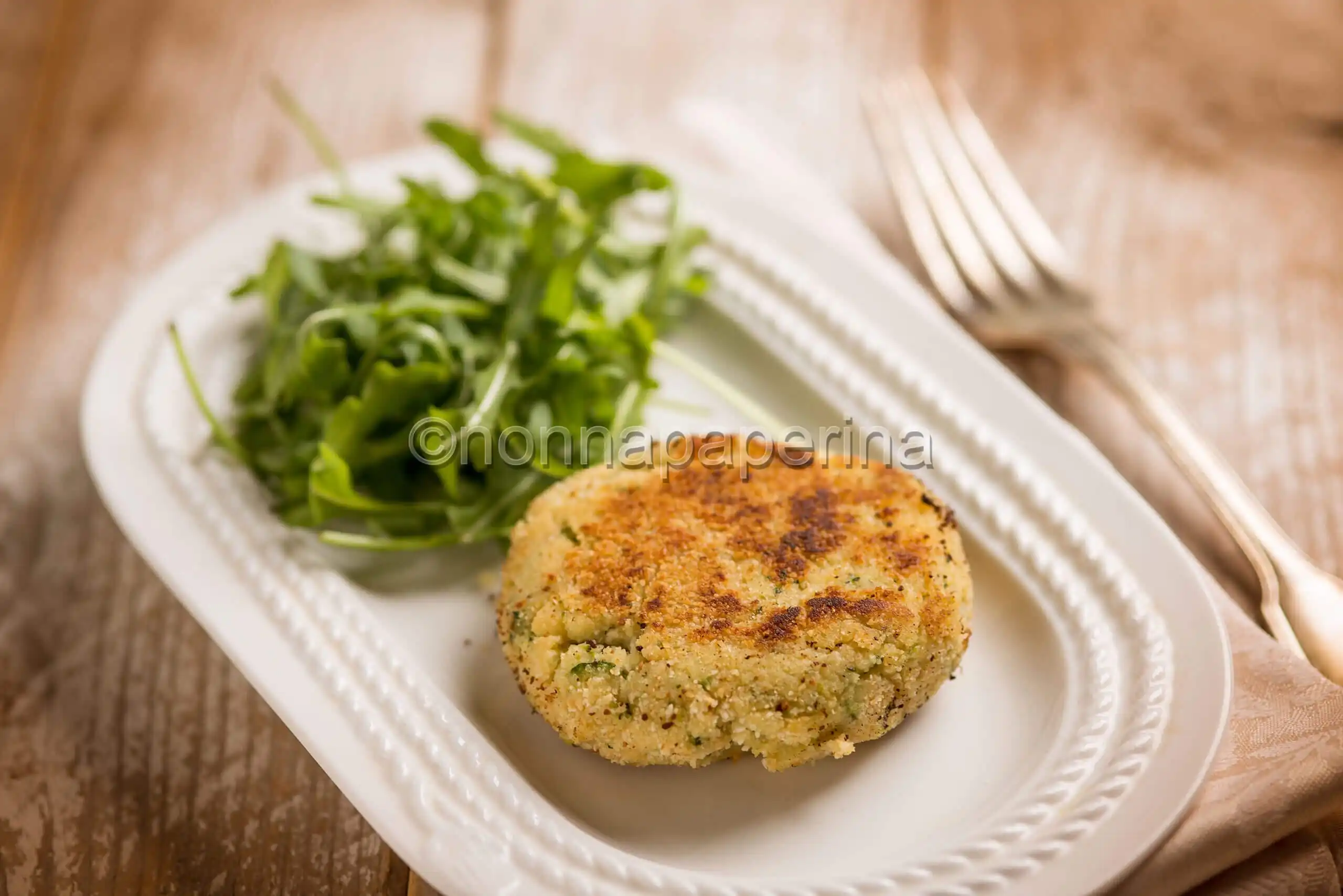 Hamburger con broccoli e zucchine, una variante vegetariana