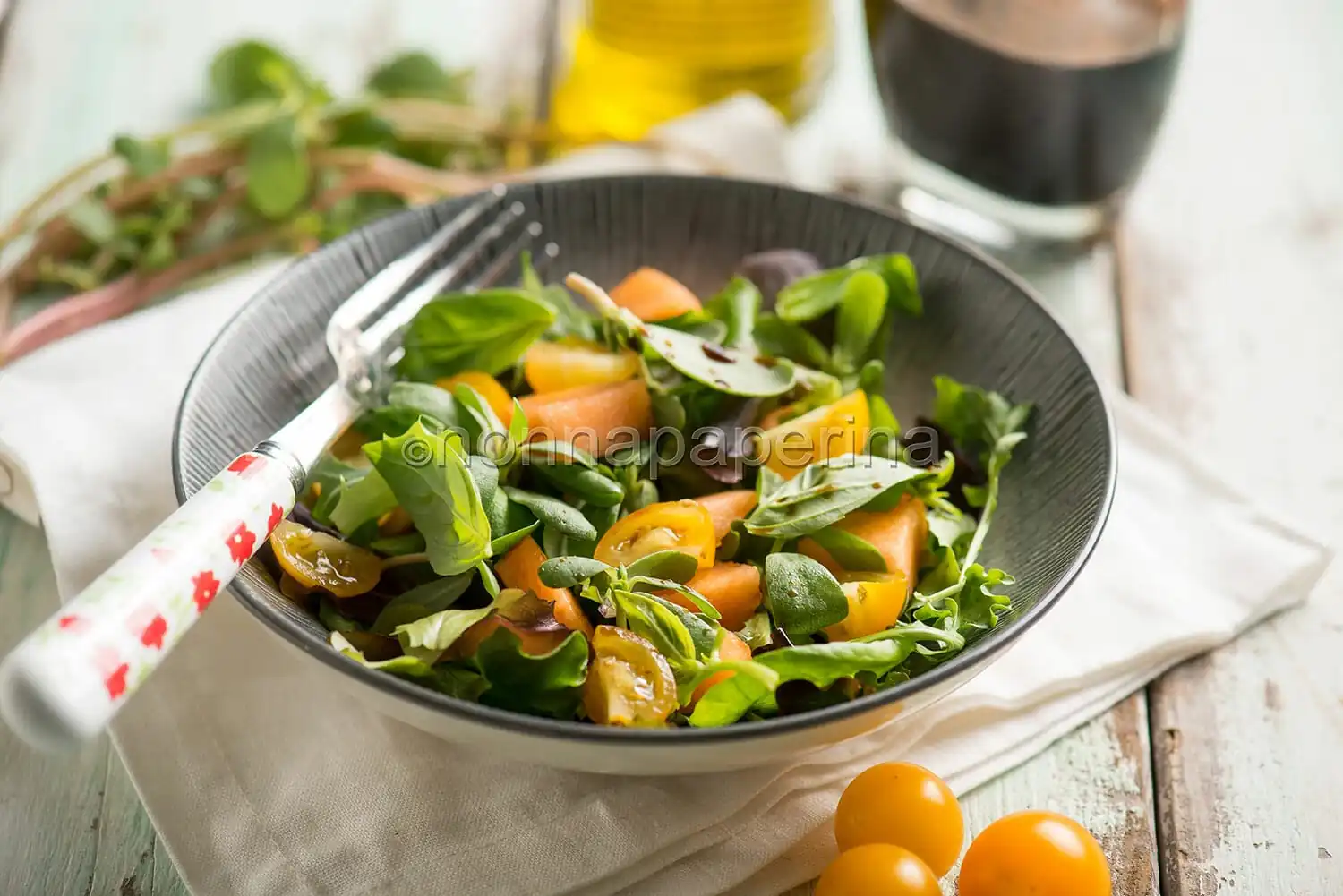 Insalata con melone e portulaca, un contorno ricco