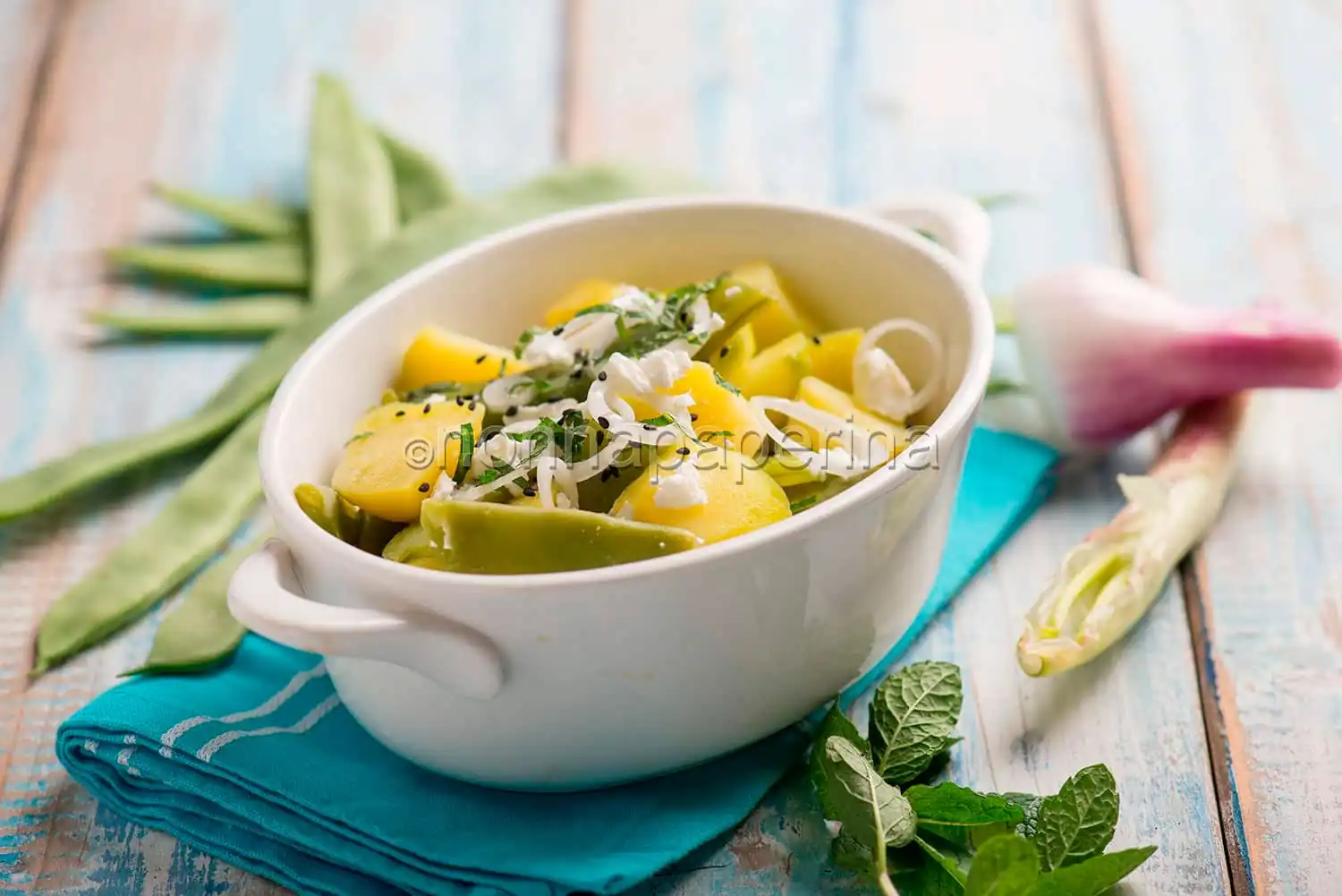 Insalata con taccole e patate, un contorno corposo