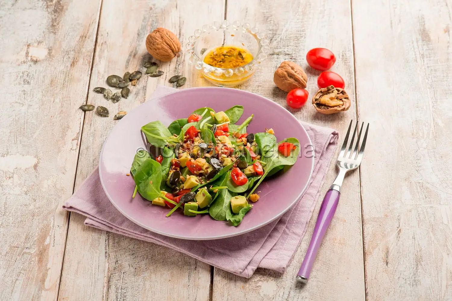 Insalata di avocado e spinacini